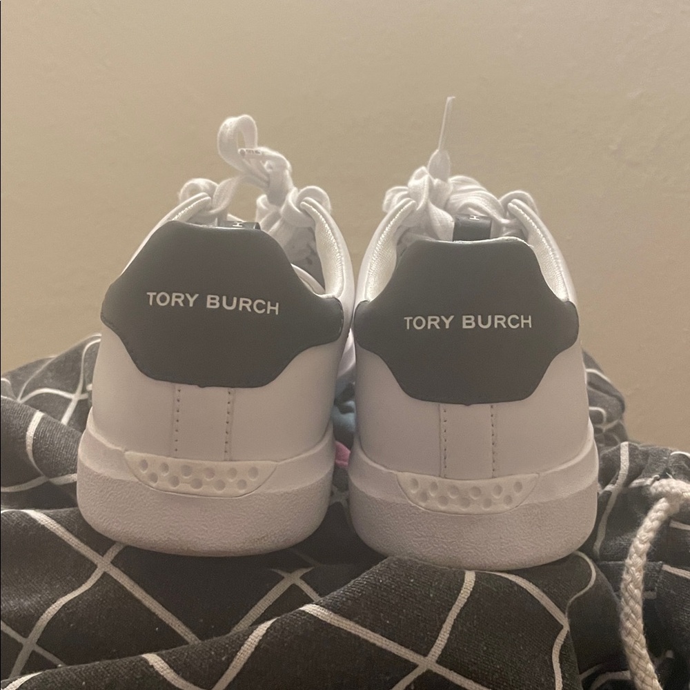 Tory Burch Women’s Howell Court Sneaker - Picture 5 of 11